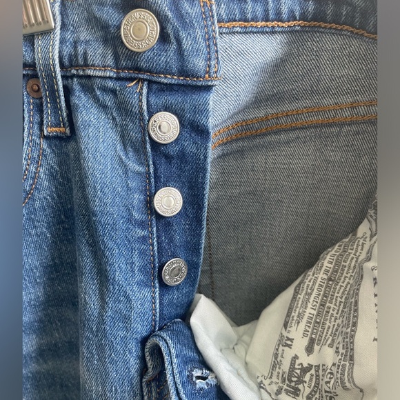 Women's Levi's 501® Skinny Stretch Jean - Picture 3 of 8